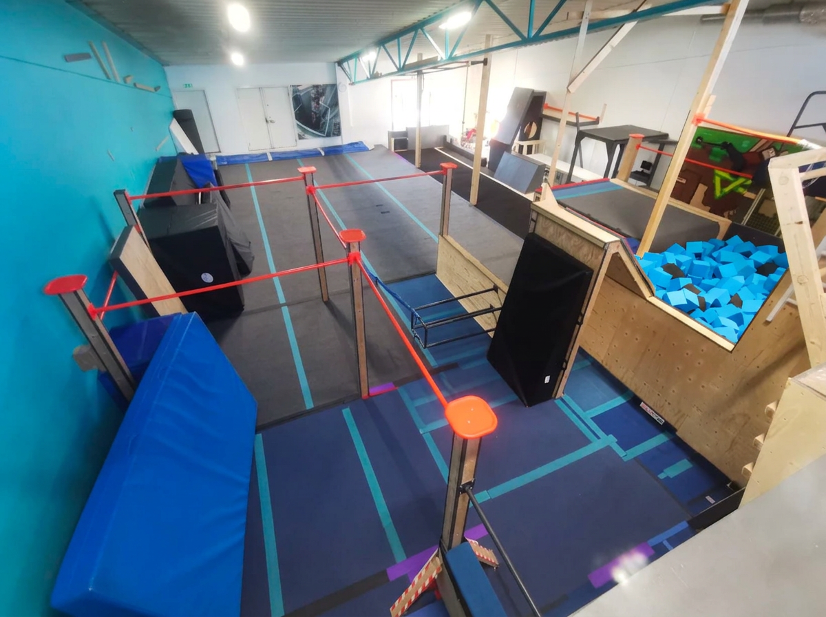 Blå foampit i Velox Freerun Academy Partille
